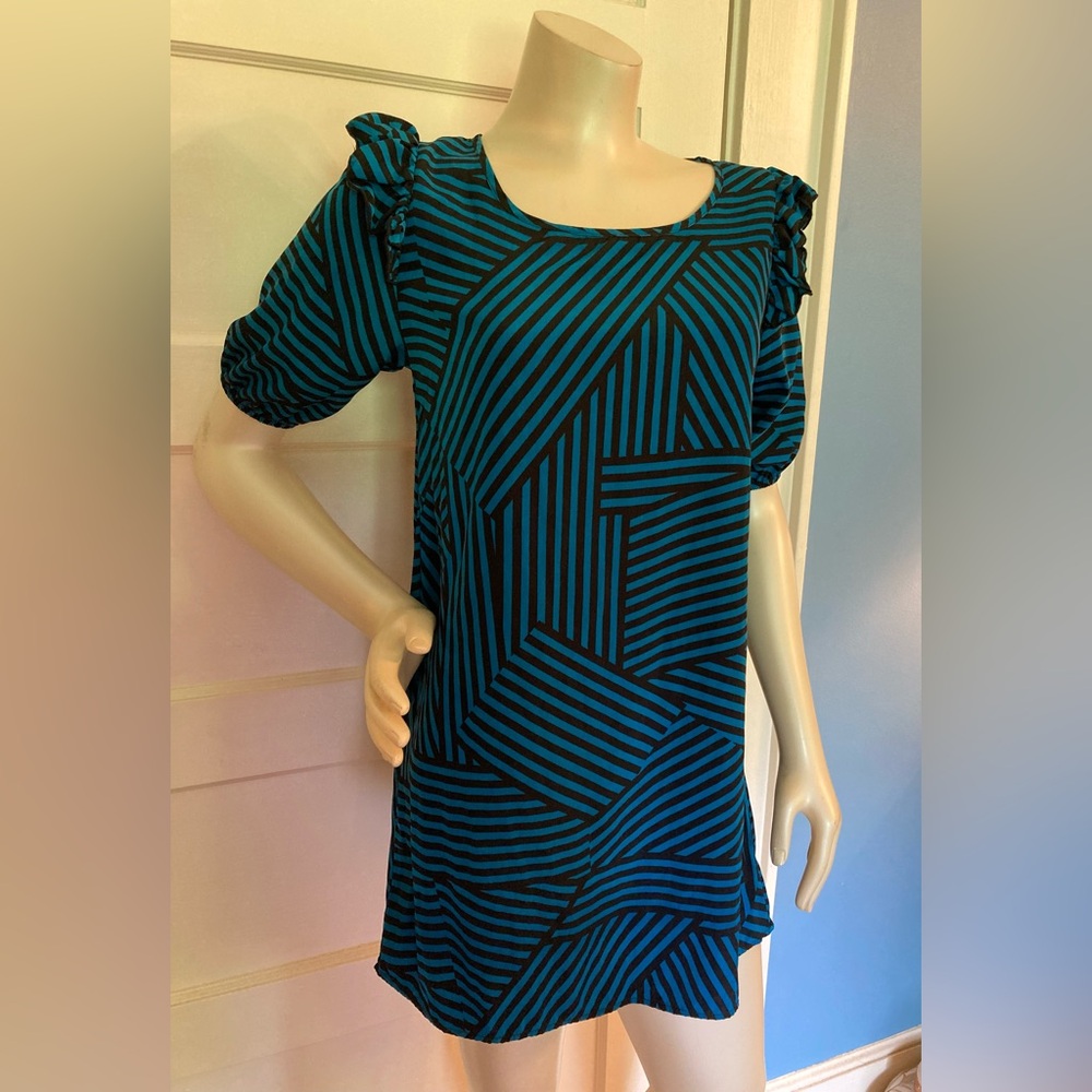 🟦Blue/Black Geometric Puffy Sleeves Blue Rain Dress, size Small